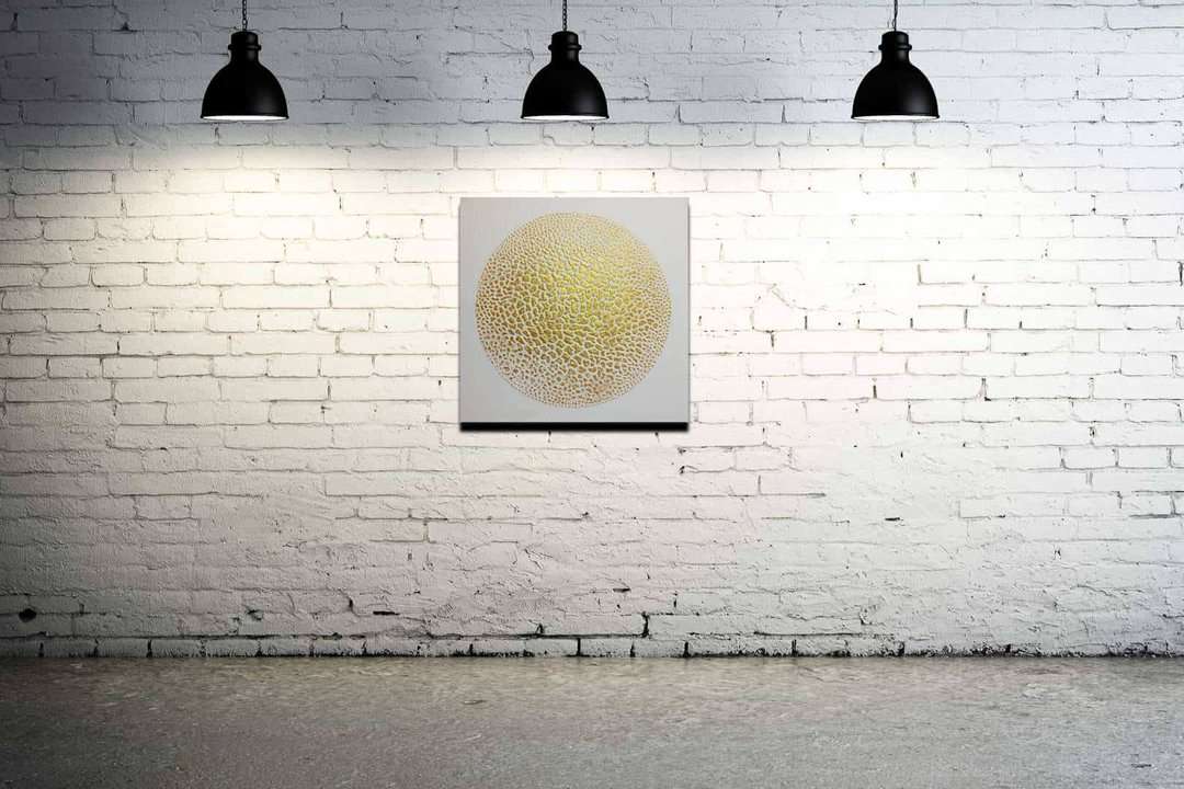Sphère peinture acrylique sur toile, boule d'or, planète dorée