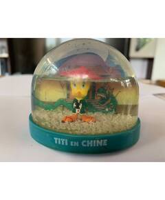 Looney Tunes Tweety snowball in China Atlas Edition-