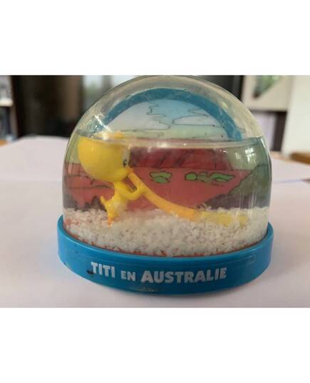 Looney Tunes Tweety snowball in Australia Atlas Edition-