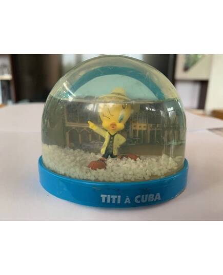 Looney Tunes Tweety snowball in Cuba Atlas Edition-