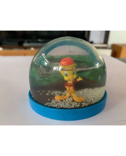 Looney Tunes Tweety snowball in Indonesia  Atlas Edition-