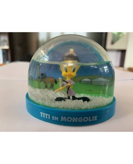 Looney Tunes Tweety snowball in Mongolia Atlas Edition-